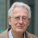 Portraitfoto Klaus Rajewsky, Klasse für Naturwissenschaften und Medizin