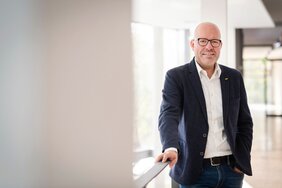 Porträt Professor Dr. Stefan Raunser